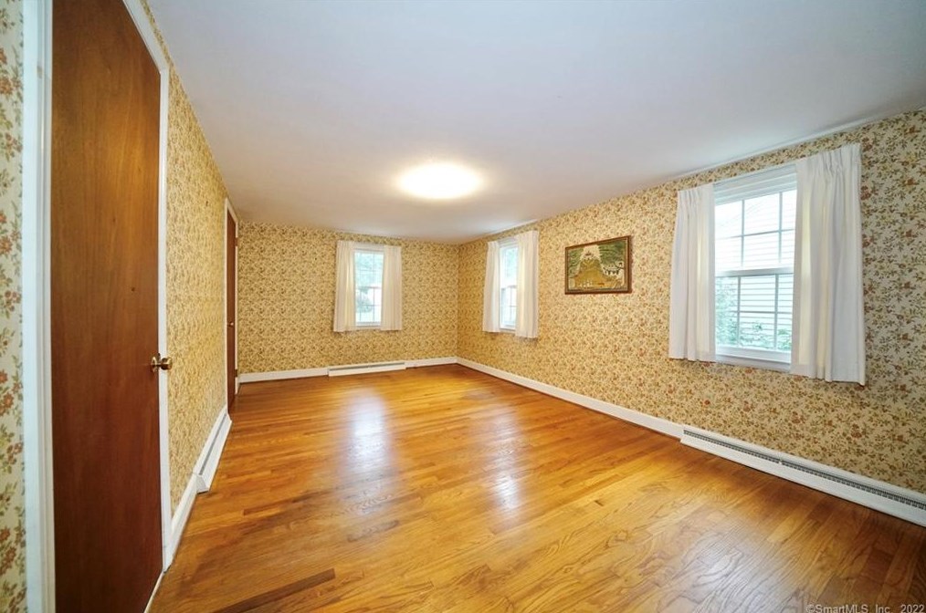 69 Burnbrook Rd, Hartford CT 06118-2009 exterior