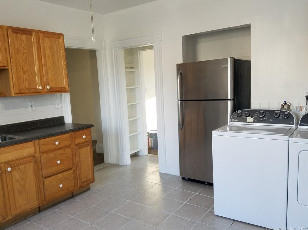 117 Beacon St, Hartford CT  06105-4705 exterior