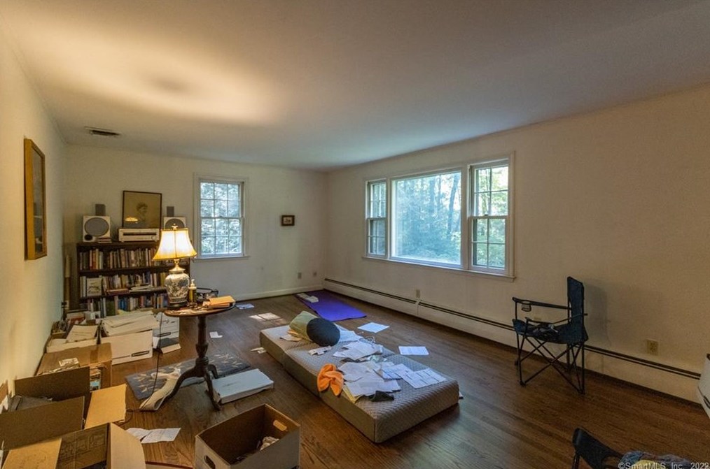 232 Haynes Rd, Avon CT 06001-2978 exterior