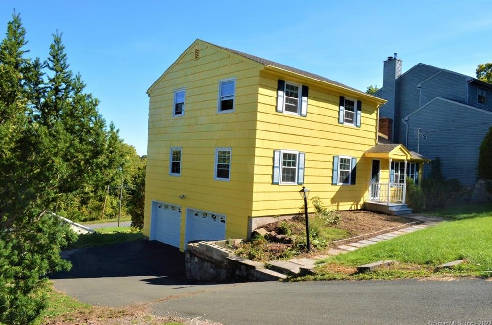 9 Gin Still Ln, Hartford CT  06107-2649 exterior