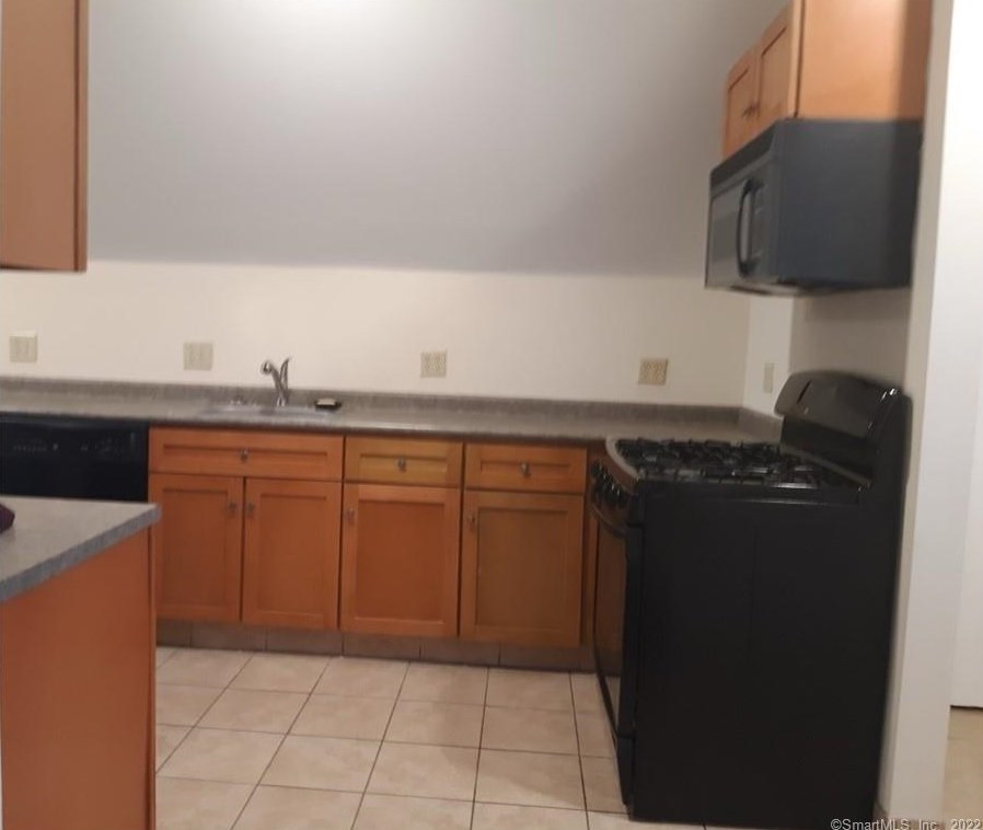 533 3rd Ave, New Haven CT  06516-4520 exterior