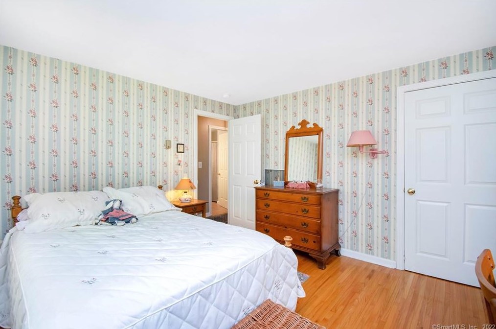 93 Burbank Rd, Ellington CT 06029-2805 exterior