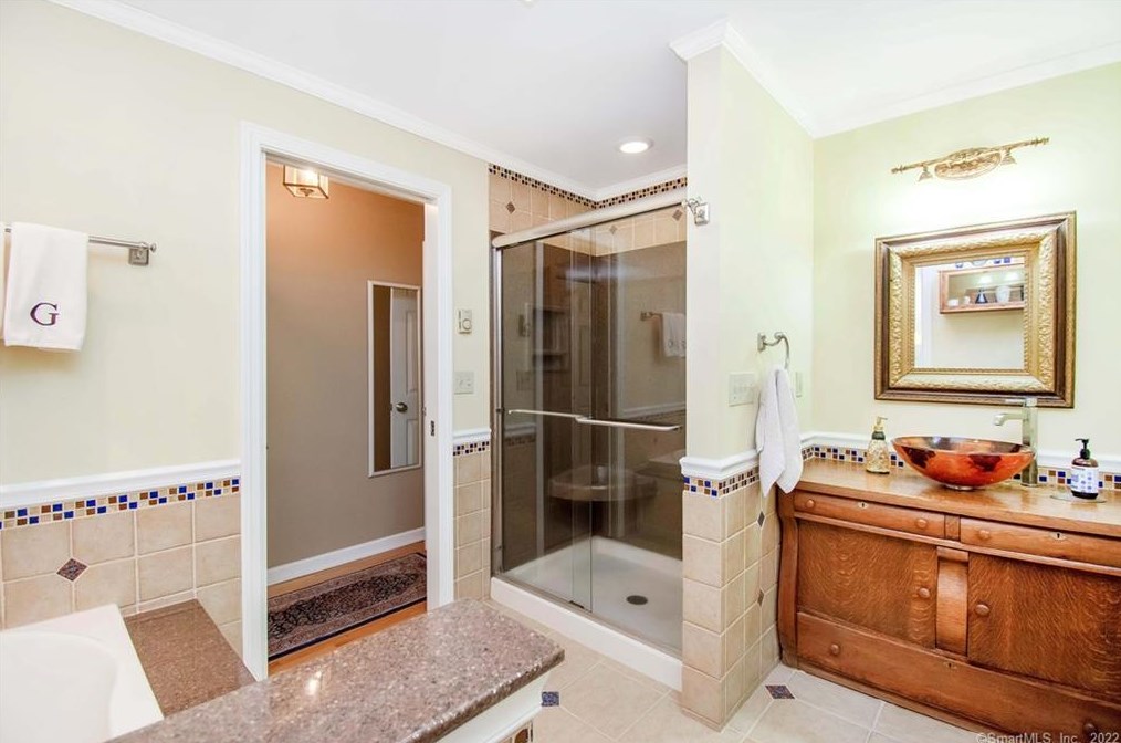 93 Burbank Rd, Ellington CT 06029-2805 exterior