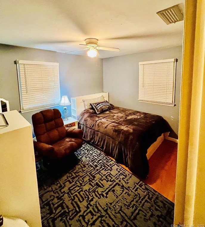 18 Pne St, Plainfield CT 06374-1539 exterior