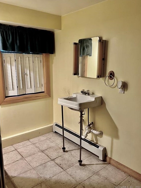 18 Pne St, Plainfield CT 06374-1539 exterior