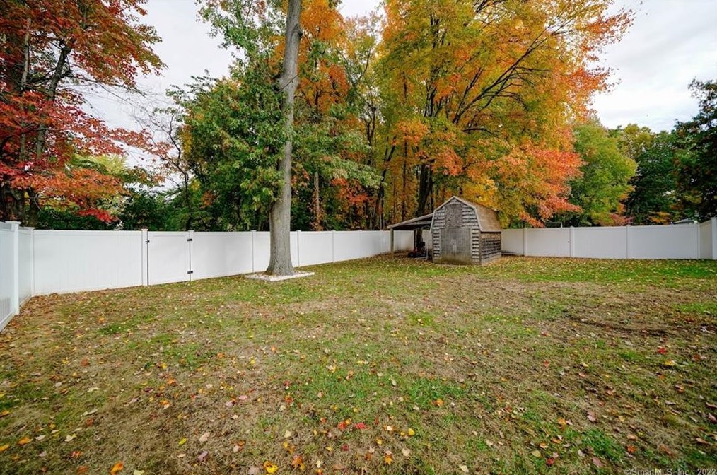 97 Alps Dr, Hartford CT 06108-1402 exterior