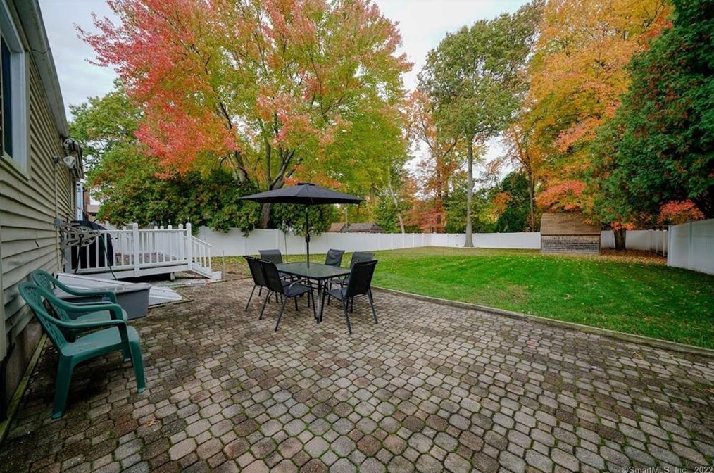 97 Alps Dr, Hartford CT 06108-1402 exterior