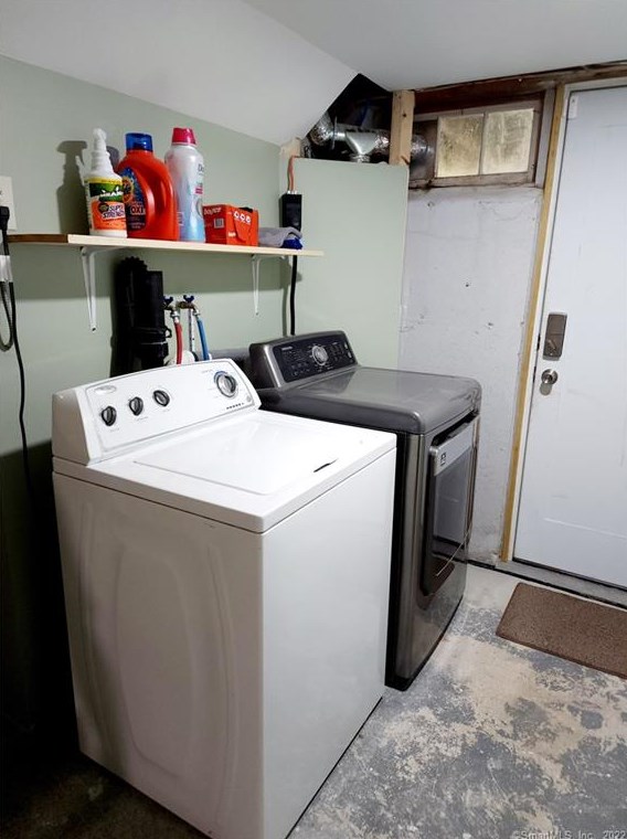 92 Cow Hill Rd, Clinton CT  06413-1342 exterior