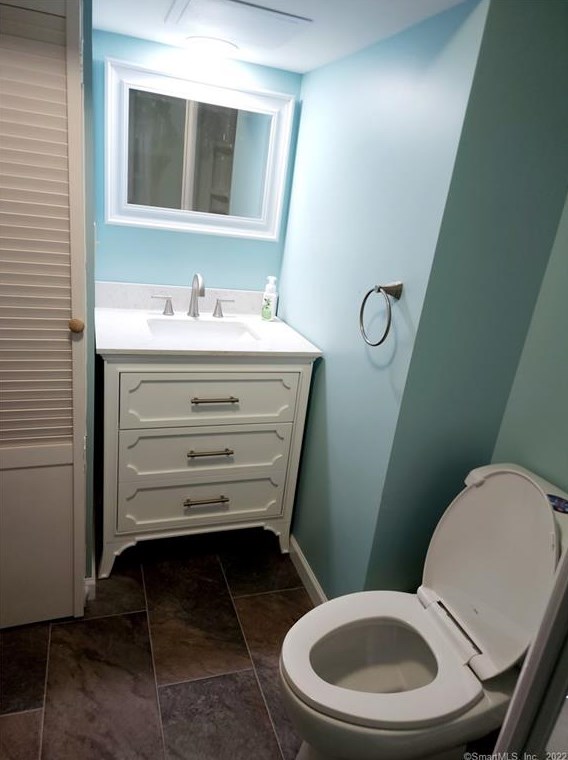 92 Cow Hill Rd, Clinton CT  06413-1342 exterior