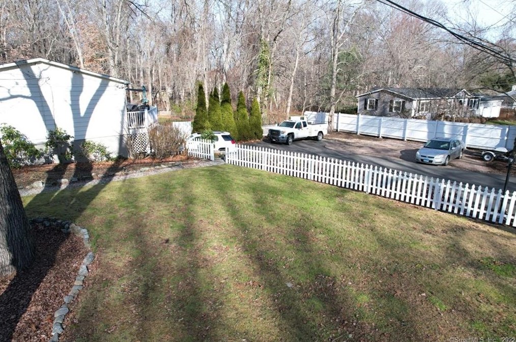 92 Cow Hill Rd, Clinton CT  06413-1342 exterior