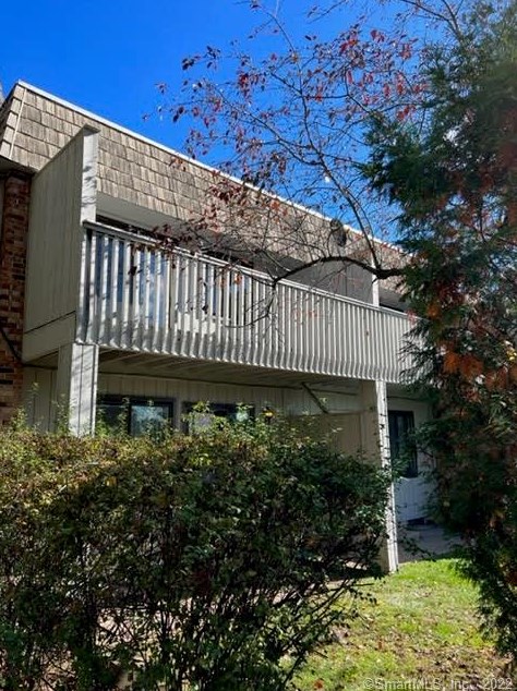6 Magnolia Hill Ct, Cromwell CT  06416-1854 exterior