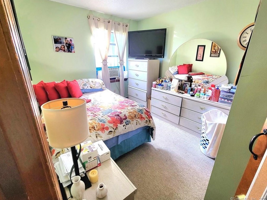 270 Bellevue St, Hartford CT 06120-2403 exterior