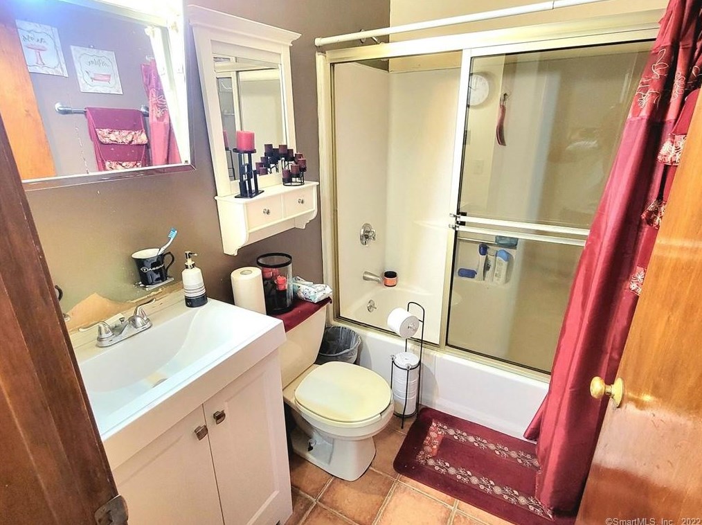 270 Bellevue St, Hartford CT 06120-2403 exterior