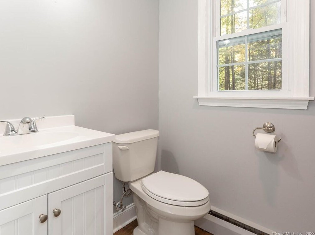 111 Tamara Cir, Avon CT 06001-2254 exterior