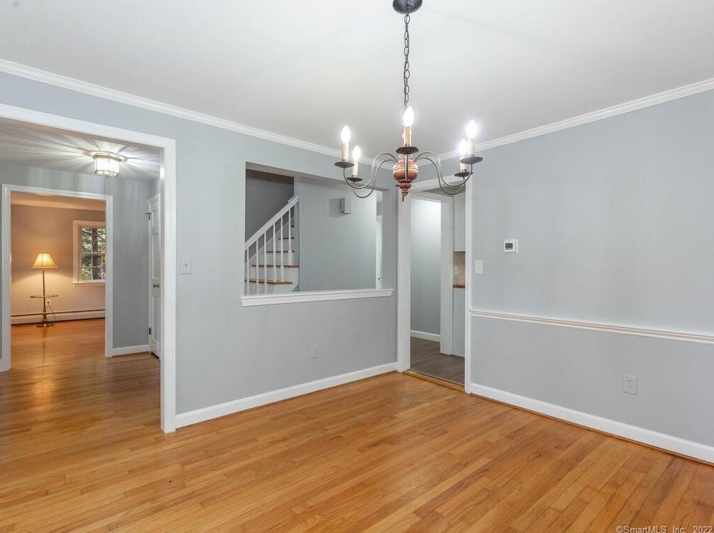 111 Tamara Cir, Avon CT 06001-2254 exterior