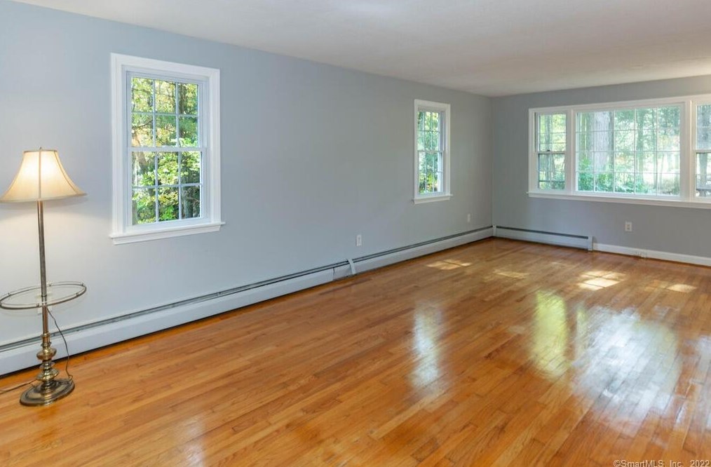 111 Tamara Cir, Avon CT 06001-2254 exterior