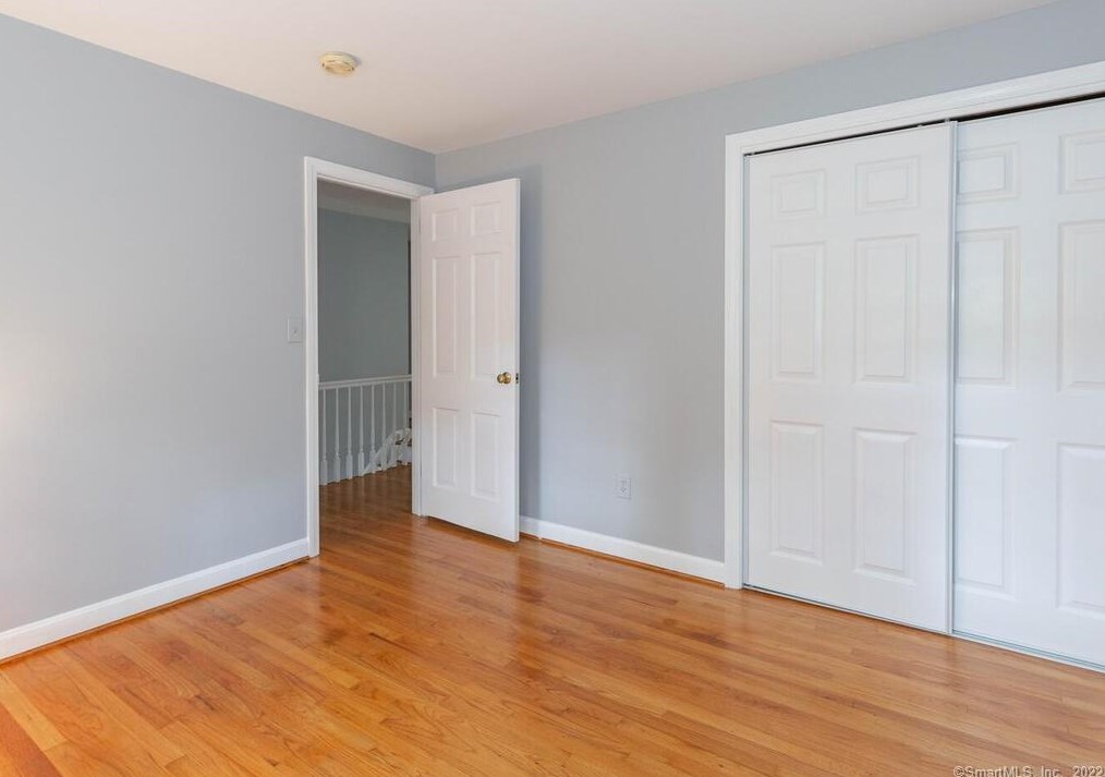 111 Tamara Cir, Avon CT 06001-2254 exterior