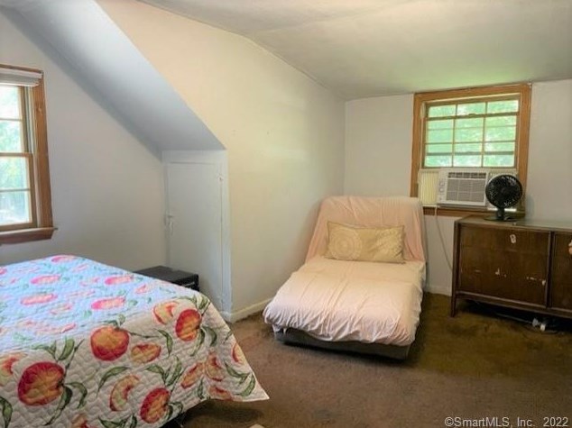 11 Lk Ave, New Haven CT 06516-4812 exterior