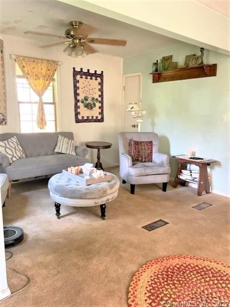 11 Lk Ave, New Haven CT 06516-4812 exterior