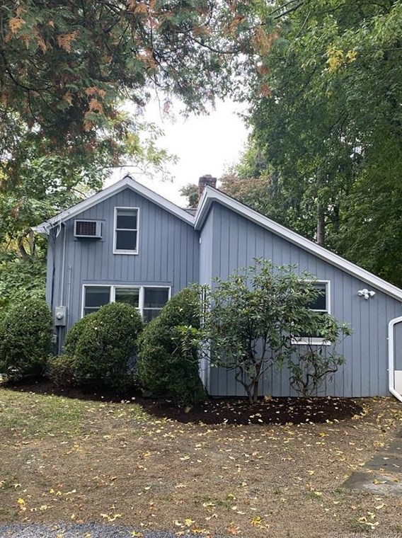 22 Hillspoint Rd, Westport CT  06880-5106 exterior