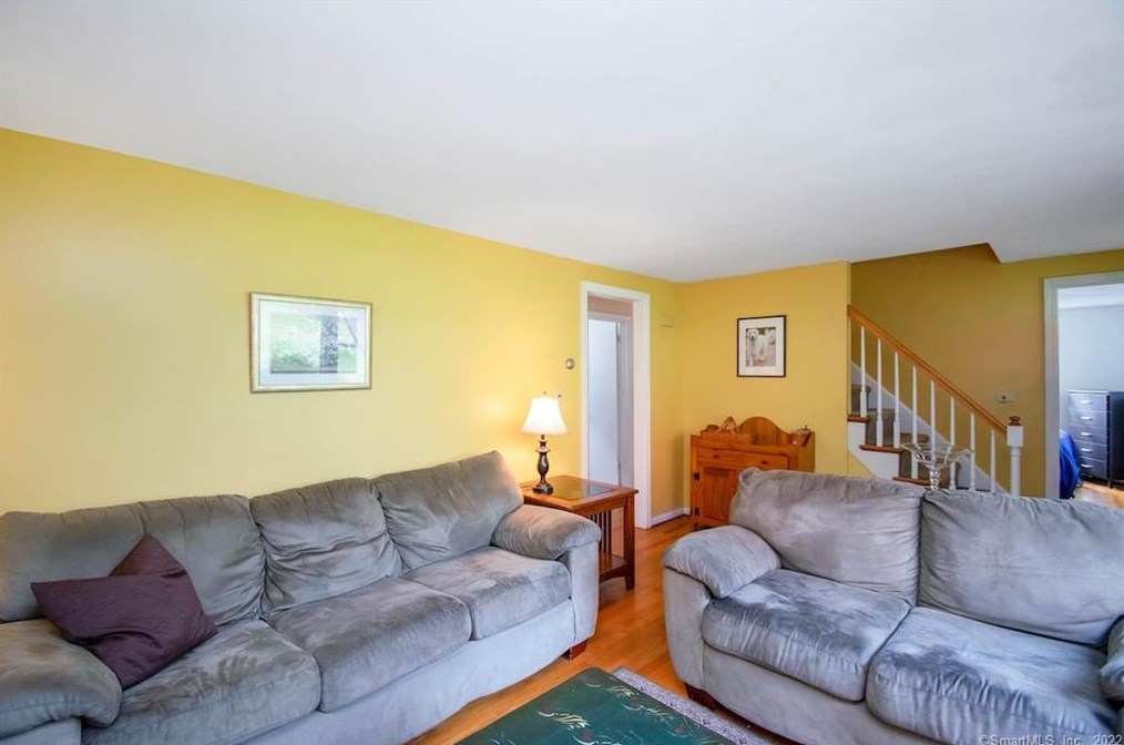 323 Vernon Ave, Vernon CT 06066-4321 exterior