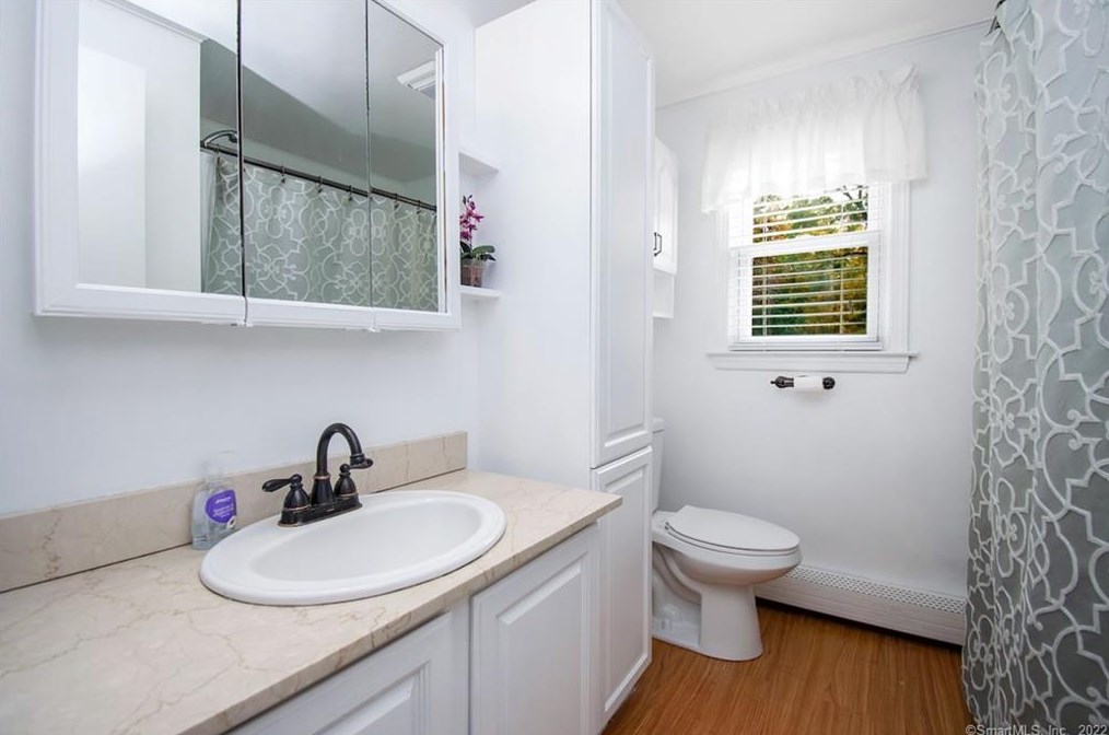 323 Vernon Ave, Vernon CT 06066-4321 exterior