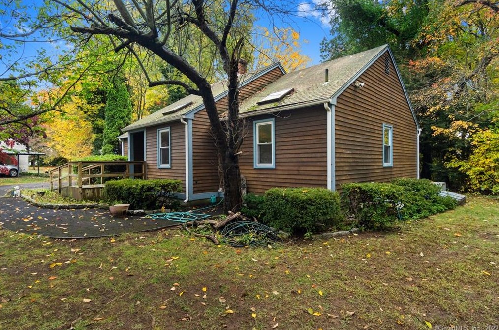 10 Glen Dr, Fenwick CT  06475-2208 exterior