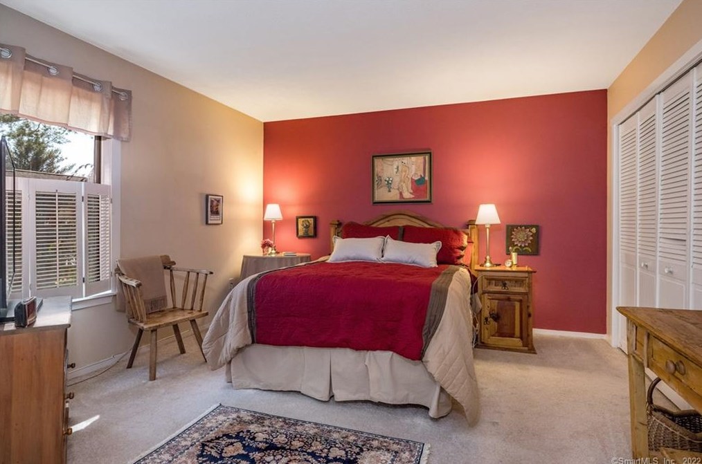 149 Mallard Dr, Avon CT 06001-4544 exterior