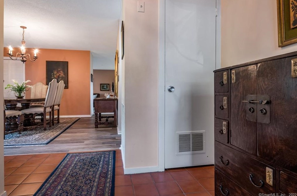 149 Mallard Dr, Avon CT 06001-4544 exterior