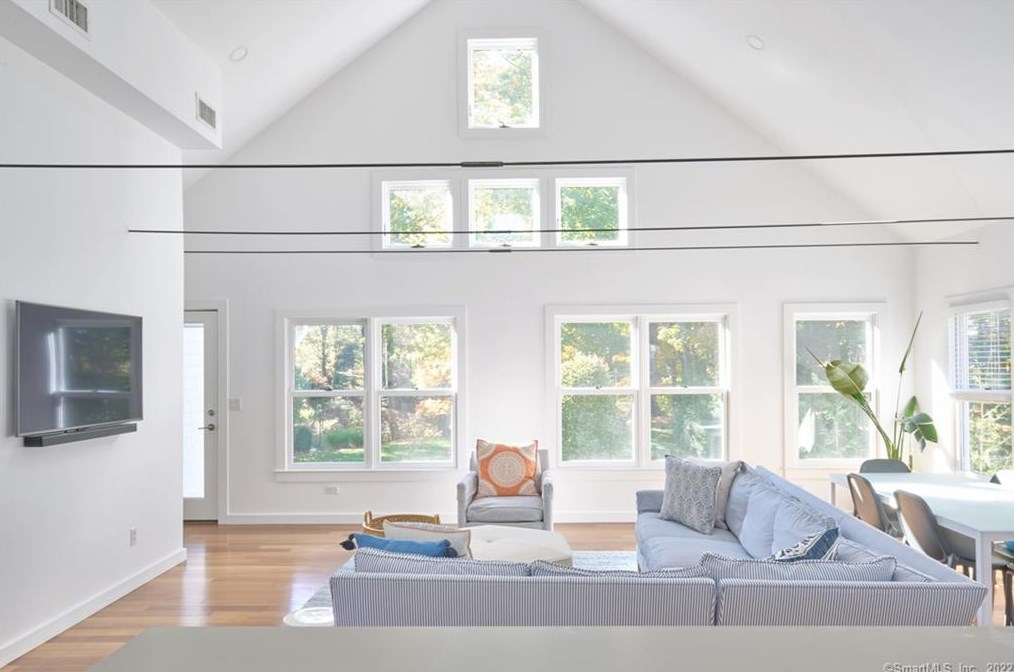 20 Baker Ave, Westport CT 06880-5004 exterior