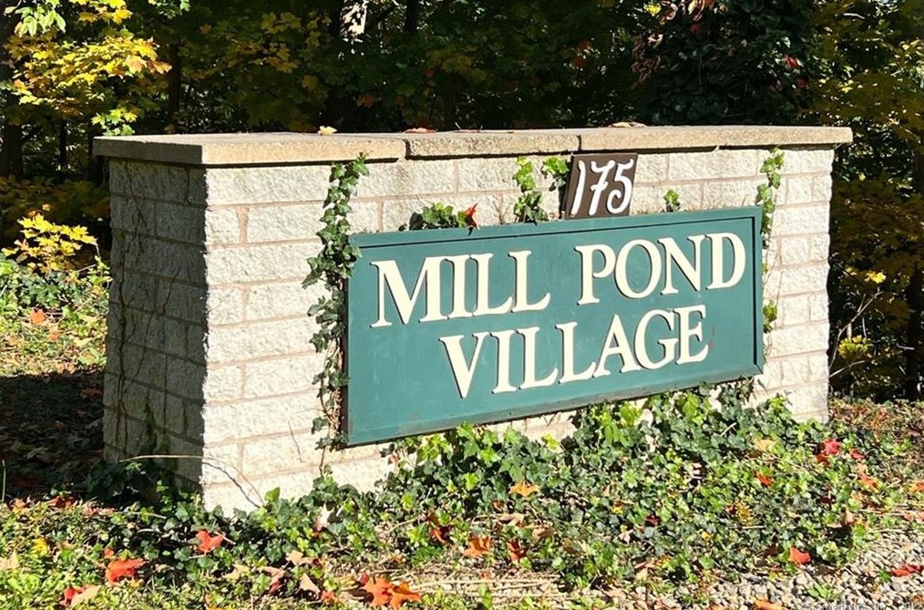 175 Mill Pond Rd, New Haven CT 06514-1726 exterior