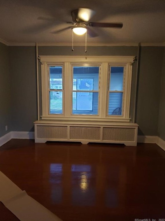 207 Holcomb St, Hartford CT  06112-1433 exterior