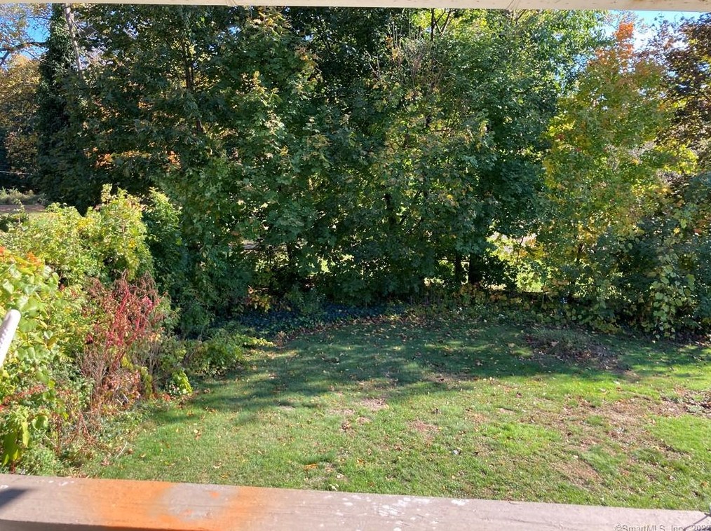 141 Bunker Ave, Meriden CT 06450-3333 exterior