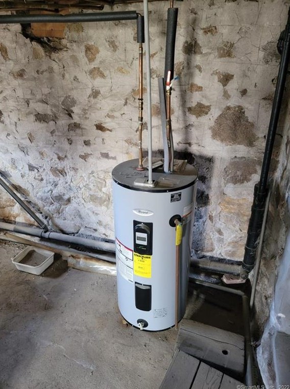 10 Mount Vernon Ave, Watertown CT  06779-2127 exterior