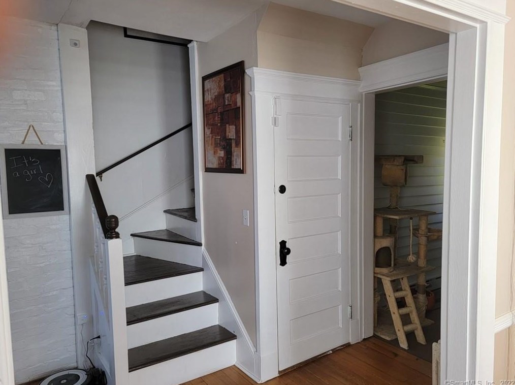 10 Mount Vernon Ave, Watertown CT  06779-2127 exterior