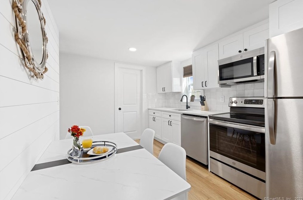34 Franklin St, Westport CT  06880-5941 exterior
