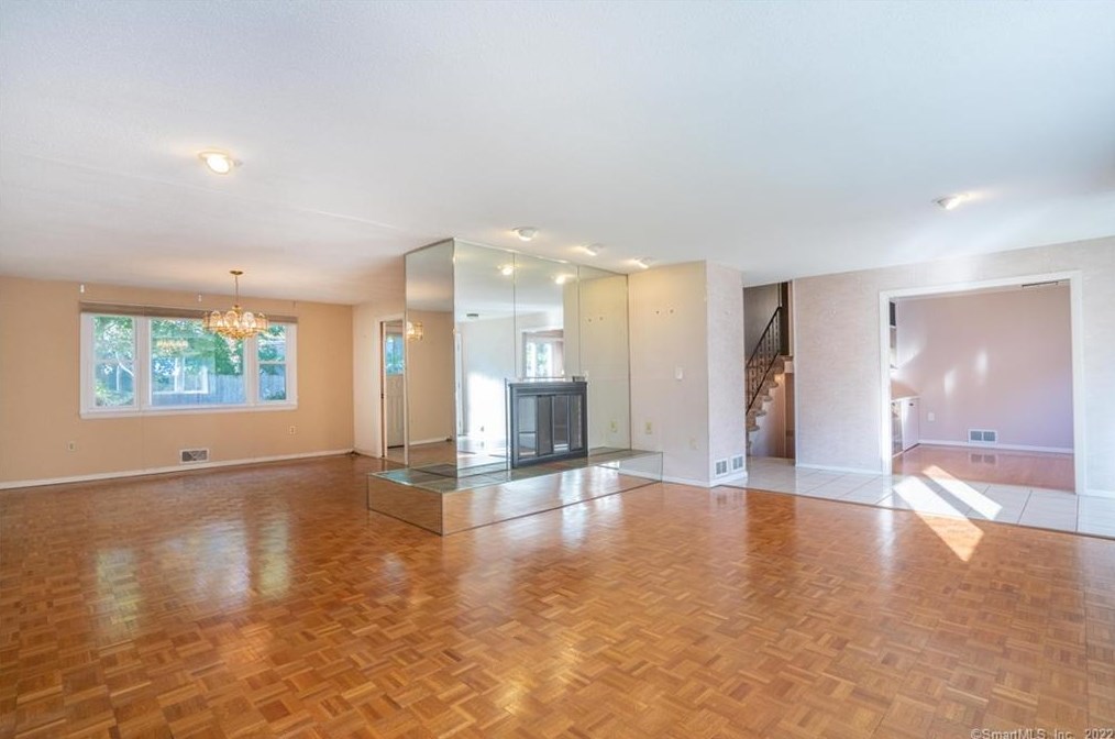 29 Cascade Rd, Hartford CT 06117-2005 exterior