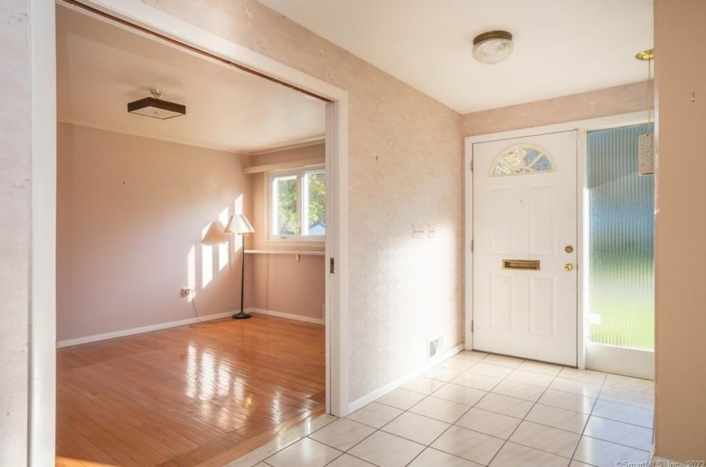 29 Cascade Rd, Hartford CT 06117-2005 exterior