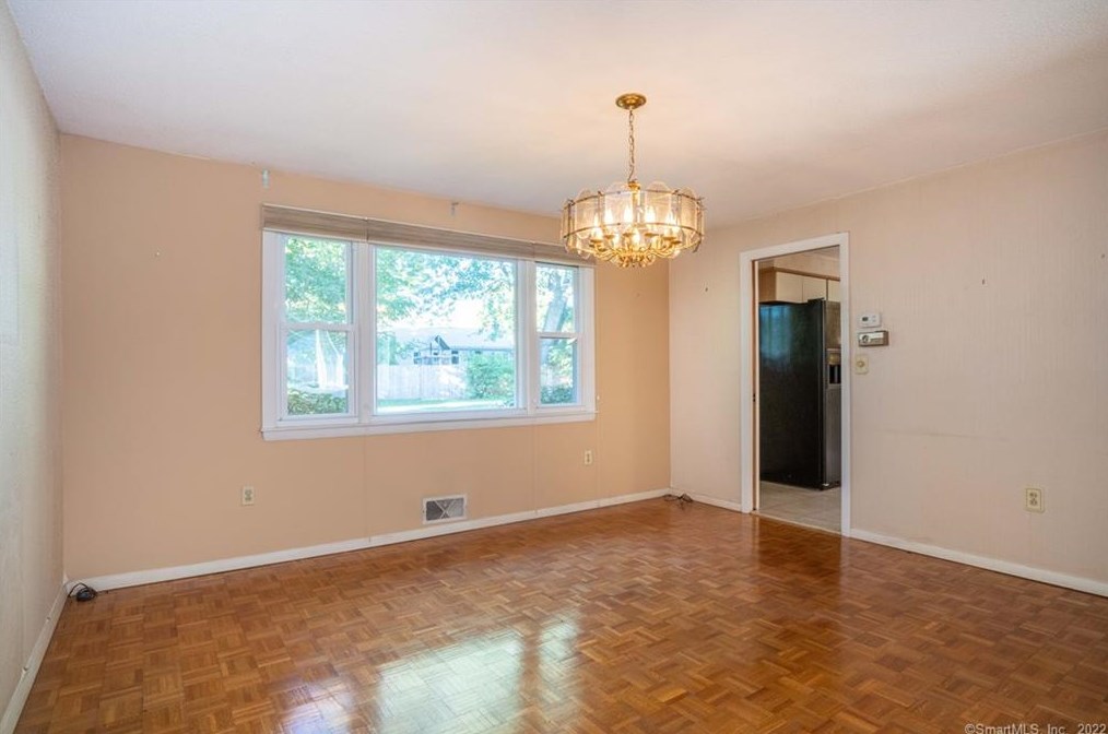 29 Cascade Rd, Hartford CT 06117-2005 exterior