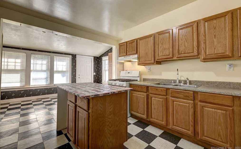 49 Osborn Ave, New Haven CT 06511-2918 exterior