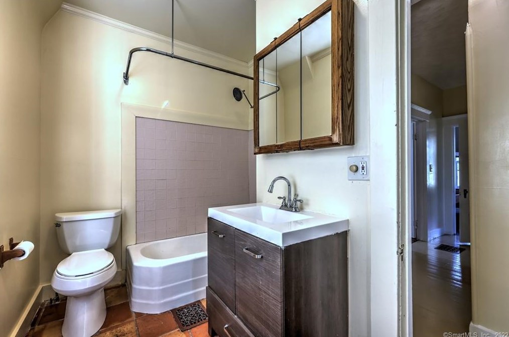 49 Osborn Ave, New Haven CT 06511-2918 exterior