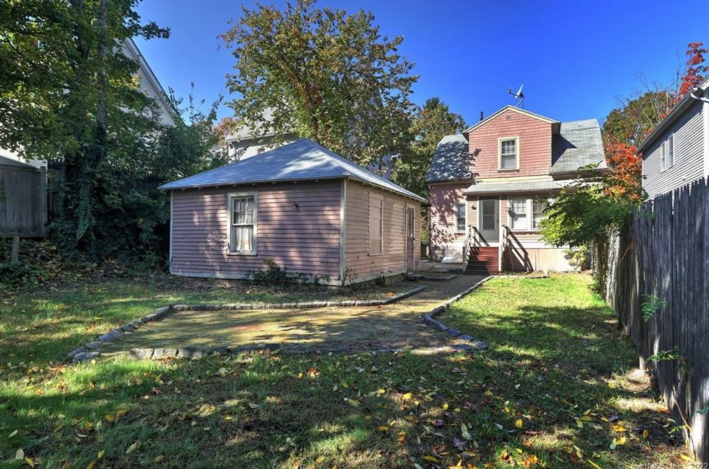 49 Osborn Ave, New Haven CT 06511-2918 exterior