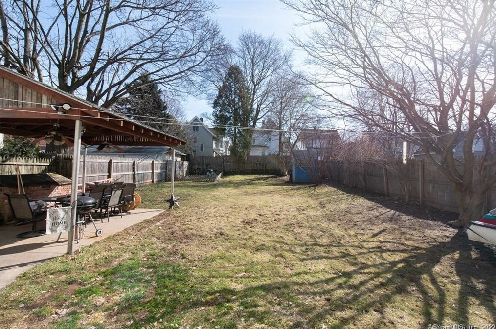 73 Newton St, Meriden CT  06450-4414 exterior