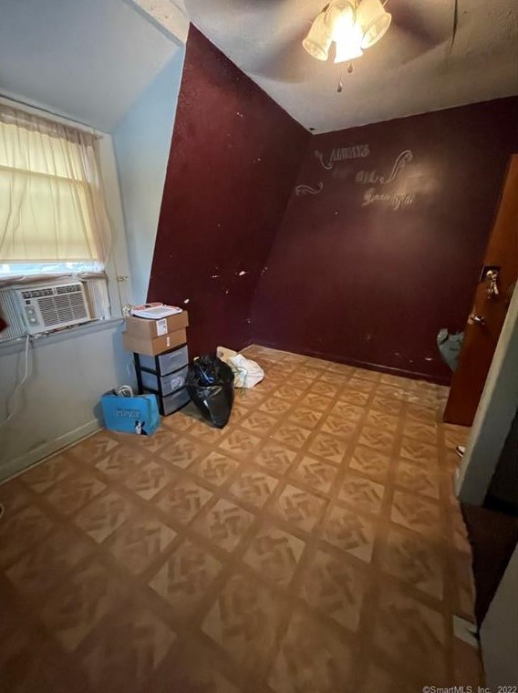 38 Lamson St, New Haven CT  06516-2823 exterior