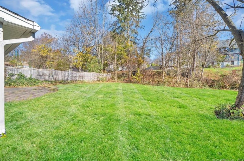 57 Vale Ave, Meriden CT 06451-2828 exterior