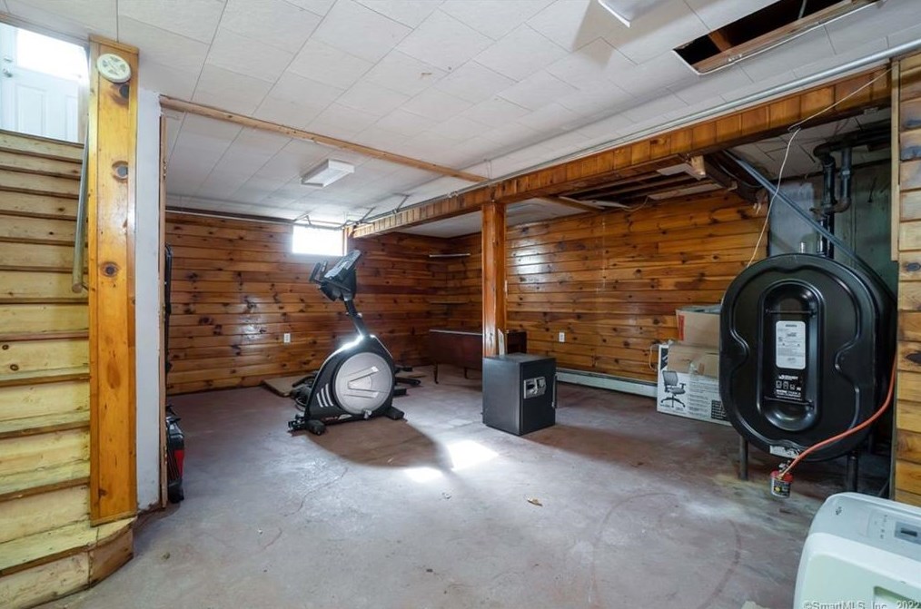 57 Vale Ave, Meriden CT 06451-2828 exterior