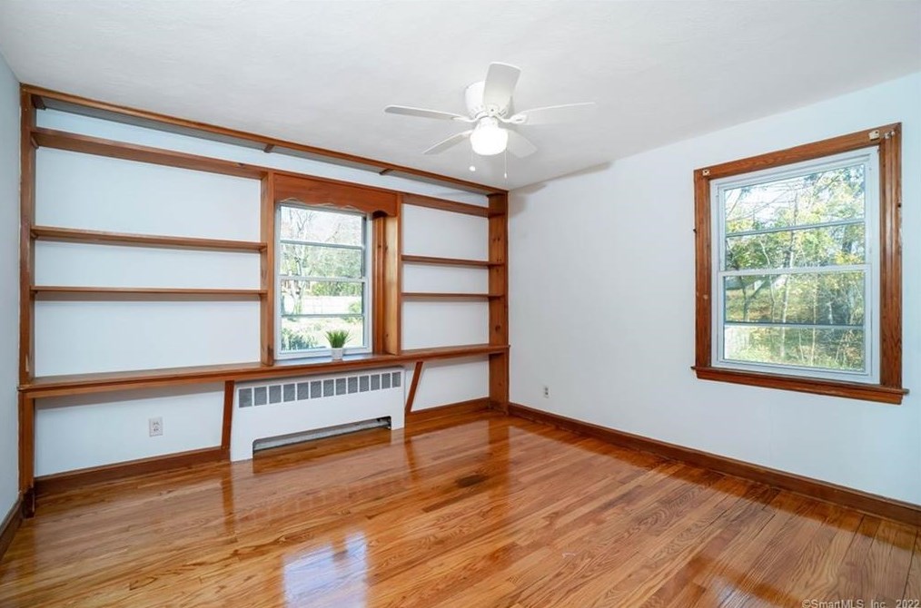 57 Vale Ave, Meriden CT 06451-2828 exterior