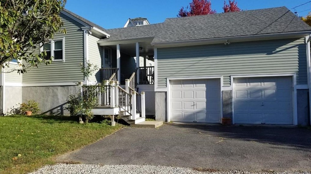 38 Harbor Rd, Westport CT  06880-6700 exterior