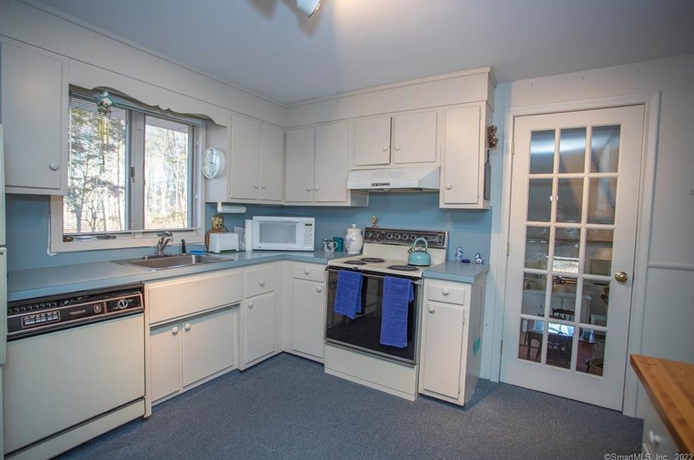 198 Stevenstown Rd, Westbrook CT  06498-1407 exterior