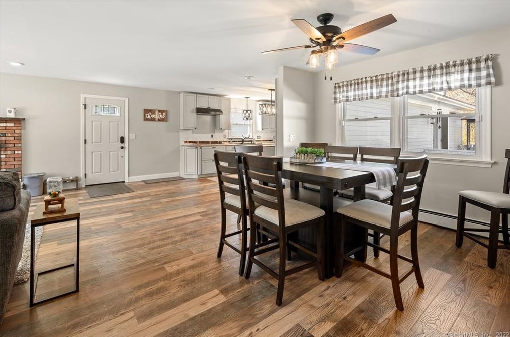 230 Bloomingdale Rd, Quaker Hill CT  06375-1337 exterior